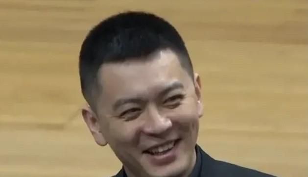 马龙白兰度扮演的教父读太小说的人也许会很惊奇，迈克尔居然代替唐科里昂成了影片核心。